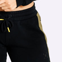 Load image into Gallery viewer, The WOD Life - Women's Wanderer Cuffed Jogger Pants - BLACK/KHAKI
